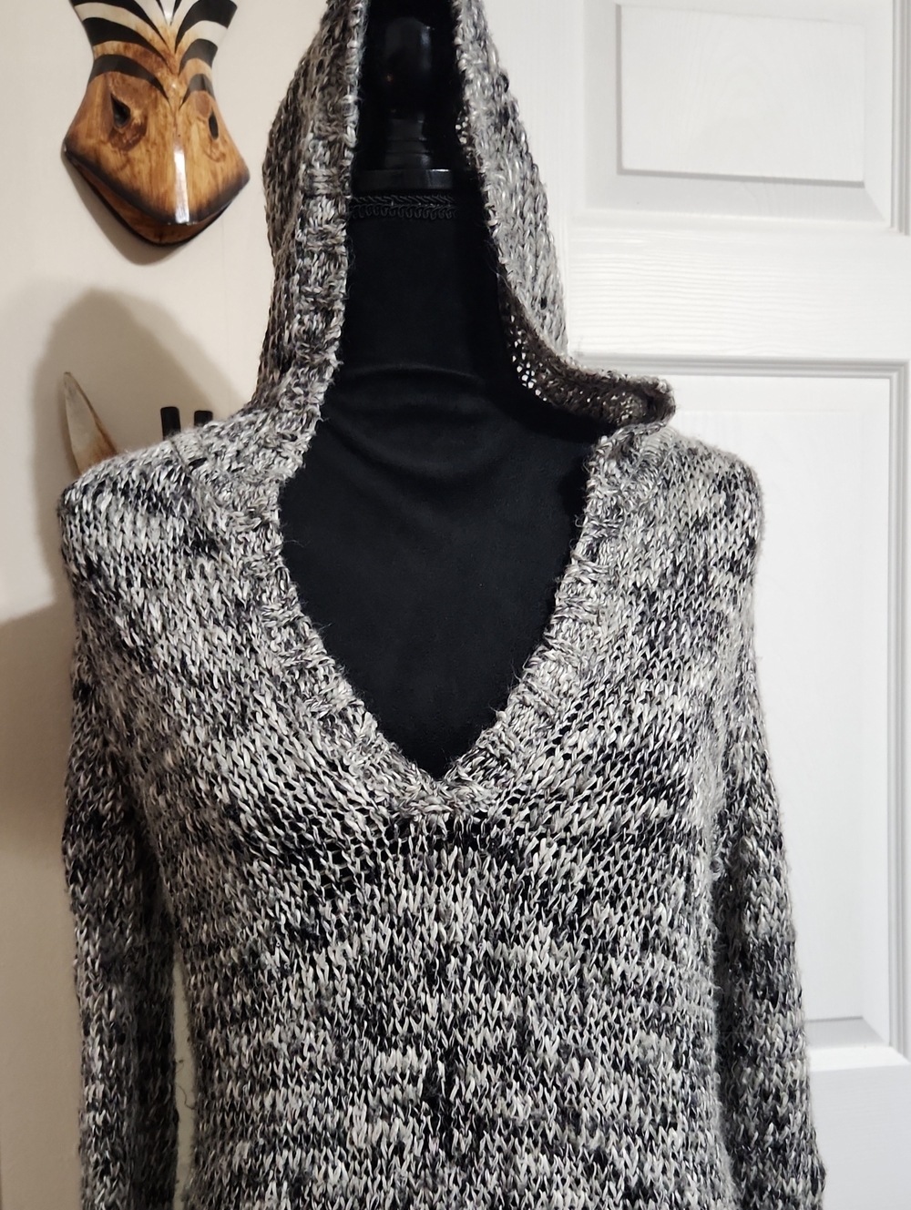 UNIONBAY Marled Black and White Hooded V-Neck Sweater